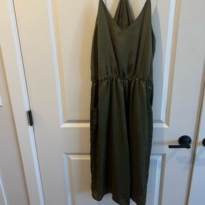 Gorgeous Olive Green Jumpsuit - shin length Size Medium